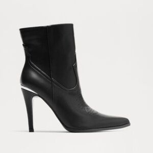 Reid Heeled Booties - Black - 8